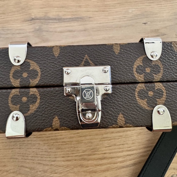 Louis Vuitton Handbags - Louis Vuitton Brown Monogram Clutch with Silver Accents